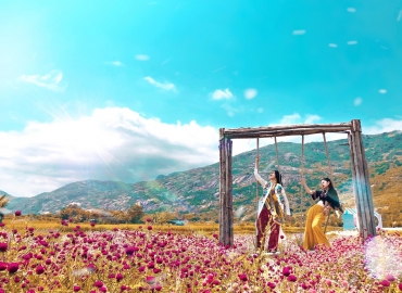 HÀNH TRÌNH KHÁM PHÁ VÙNG ĐẤT 300 NGÀY NẮNG HÀNH TRÌNH KHÁM PHÁ VÙNG ĐẤT 300 NGÀY NẮNG